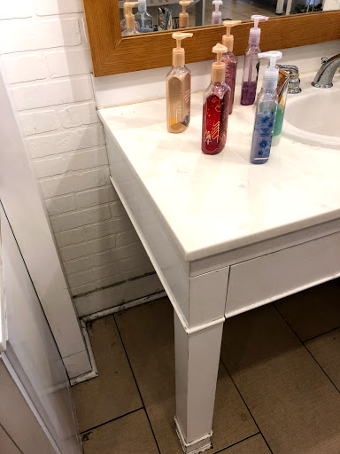 Beauty Supply Store «Bath & Body Works», reviews and photos, 2024 S University Dr, Davie, FL 33324, USA