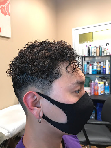 Hair Salon «Prestige Salon & Spa», reviews and photos, 1530 E Kemper Rd, Cincinnati, OH 45246, USA