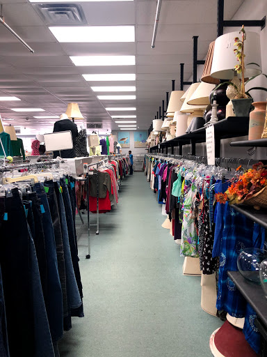 Thrift Store «VNA Hidden Treasures», reviews and photos, 656 21st St, Vero Beach, FL 32960, USA