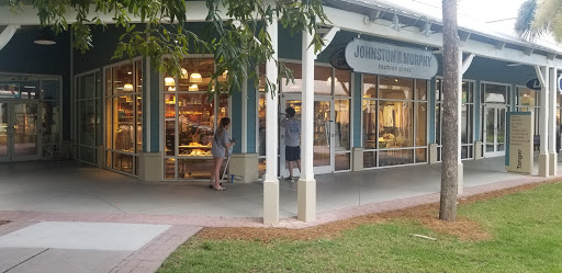 Outlet Mall «Tanger Outlet Hilton Head», reviews and photos, 1414 Fording Island Rd, Bluffton, SC 29910, USA
