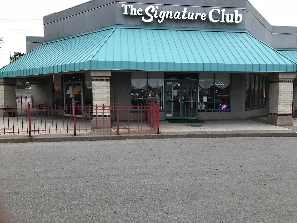 The Signature Club 63114