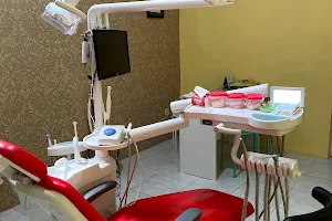Drg. Lussie Dental Clinic image