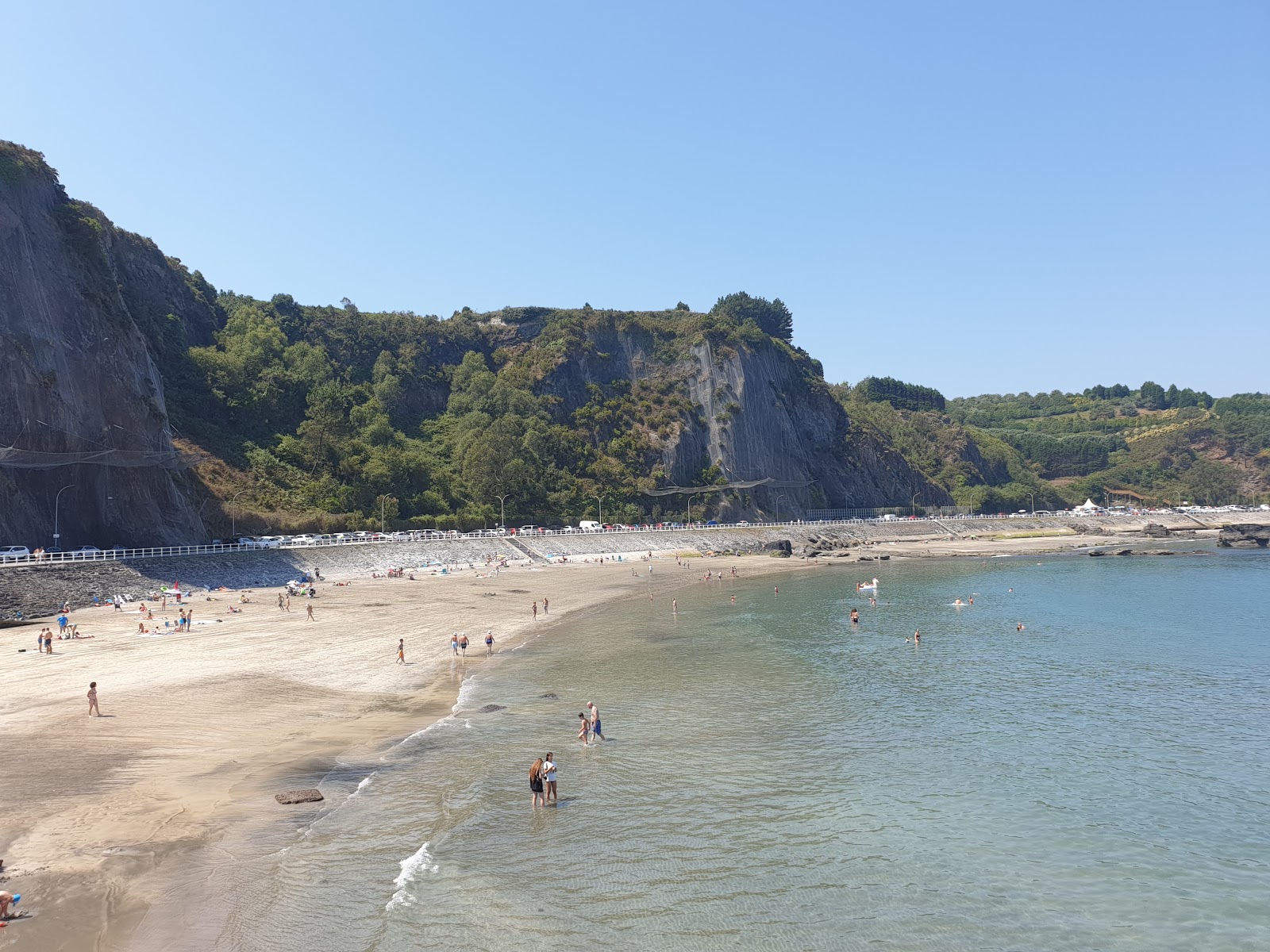 Zdjęcie Plaża w Luarca - popularne miejsce wśród znawców relaksu