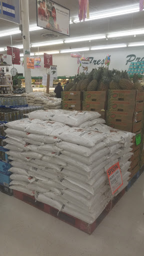 Shopping Mall «Pines Shopping Center», reviews and photos, 650 Elden St, Herndon, VA 20170, USA