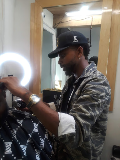 Barber Shop «In the Zone Barber Shop», reviews and photos, 10703 White Oak Ave, Granada Hills, CA 91344, USA