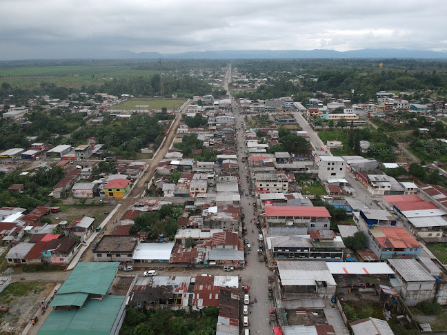 Av. Arias Guerrero entre calle Ibarra y Manabí Las Golondrinas, 900004, Ecuador