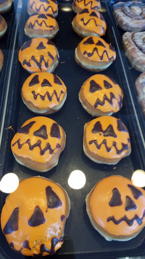 Bakery «Krispy Kreme Doughnuts», reviews and photos, 5318 W Irlo Bronson Memorial Hwy, Kissimmee, FL 34746, USA