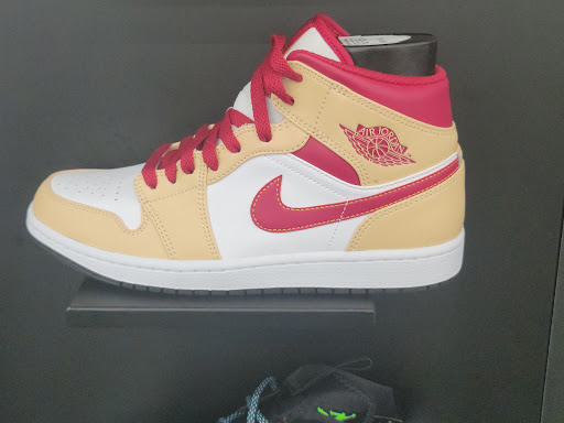 Shoe Store «WSS», reviews and photos, 16209 Paramount Blvd, Paramount, CA 90723, USA