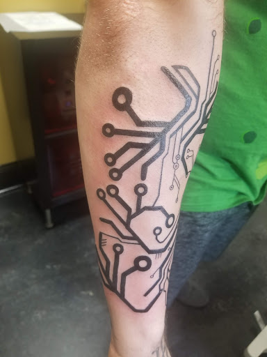 Tattoo Shop «Cactus Tattoo», reviews and photos, 307 N Riverfront Dr, Mankato, MN 56001, USA