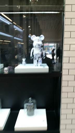 Clothing Store «Kith Brooklyn», reviews and photos, 233 Flatbush Ave, Brooklyn, NY 11217, USA