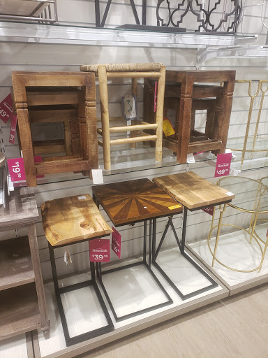 Department Store «T.J. Maxx & HomeGoods», reviews and photos, 7 Neponset St, Worcester, MA 01606, USA