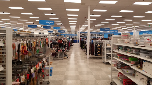 Clothing Store «Ross Dress for Less», reviews and photos, 6901 W Grand Ave, Gurnee, IL 60031, USA