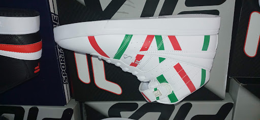 Shoe Store «Shoe Warehouse», reviews and photos, 3230 Troost Ave, Kansas City, MO 64109, USA