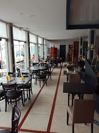 Atmosphère du Restaurant de fruits de mer Hissez Ø. Île d'oléron à Saint-Trojan-les-Bains - n°9