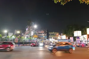 Swami Vivekananda Statue image