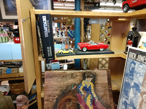 Flea Market «The Douglas Flea Market», reviews and photos, 436 NE Main St, Douglas, MA 01516, USA