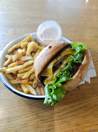 Cheeseburger du Restaurant Burger & Fries à Paris - n°8