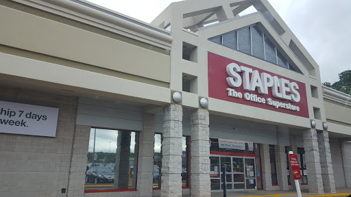 Office Supply Store «Staples», reviews and photos, 35 Talcottville Rd, Vernon, CT 06066, USA