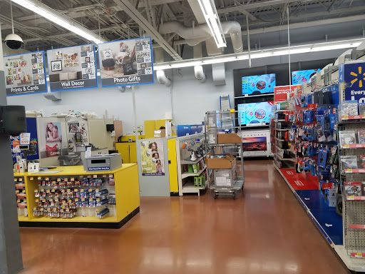 Discount Store «Walmart», reviews and photos, 1555 N Rand Rd, Palatine, IL 60074, USA