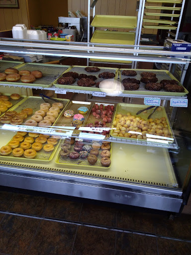 Donut Shop «Lewisburg Donut Shop», reviews and photos, 1523 Mooresville Hwy, Lewisburg, TN 37091, USA