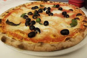 La Bottega Della Pizza Di D'auria Antonio image