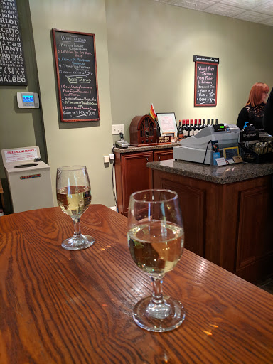 Wine Store «Ludlow Wines», reviews and photos, 343 Ludlow Ave, Cincinnati, OH 45220, USA