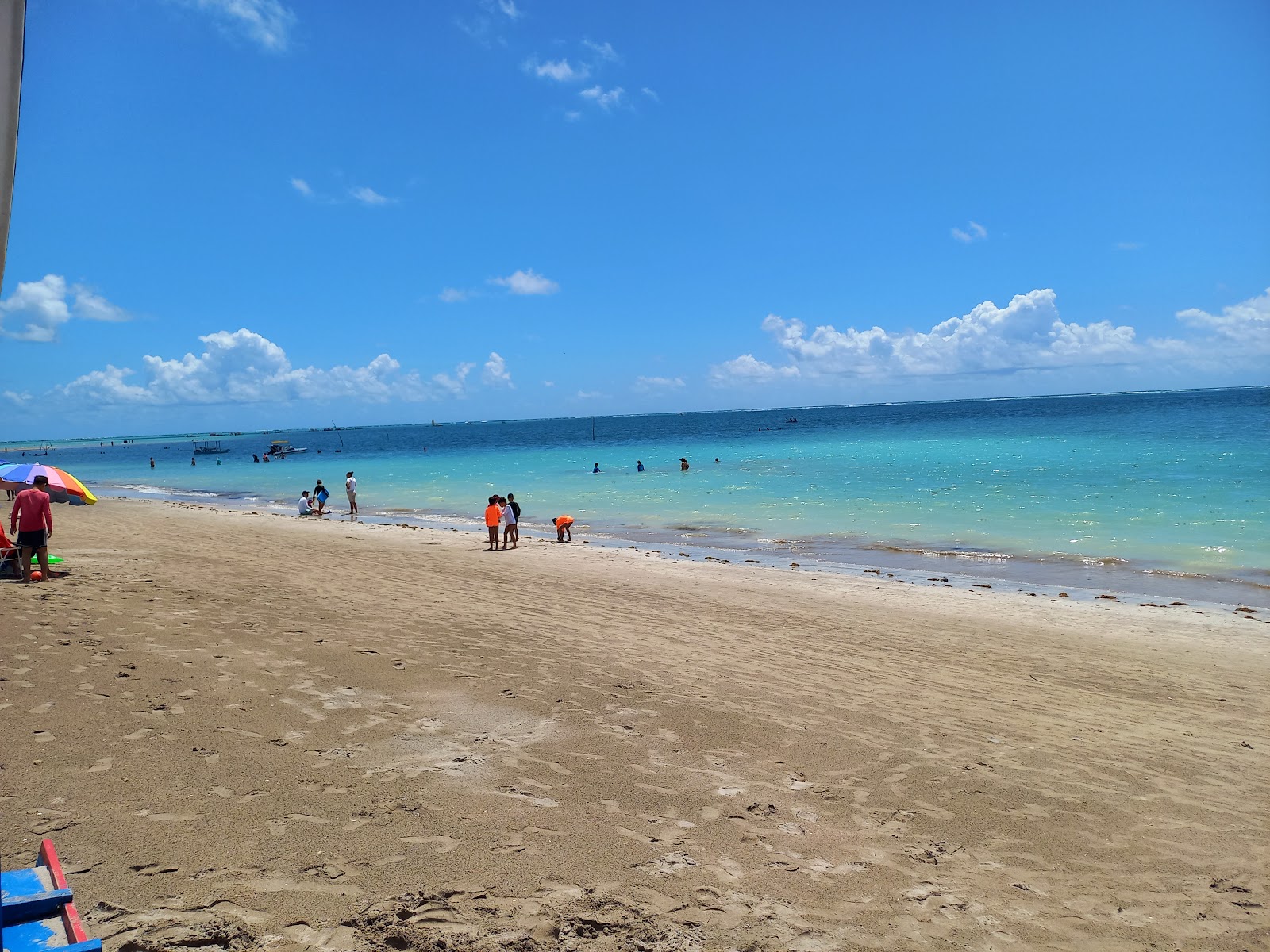 Photo of Antunes Beach amenities area