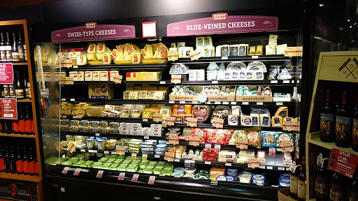 Supermarket «Giant Eagle Supermarket», reviews and photos, 870 N Court St, Medina, OH 44256, USA