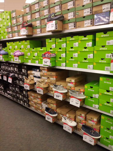 Shoe Store «Shoe Carnival», reviews and photos, 354 S Randall Rd, South Elgin, IL 60177, USA