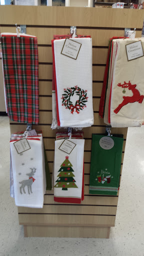Home Goods Store «Tuesday Morning», reviews and photos, 4116 W Town and Country Rd, Dayton, OH 45429, USA