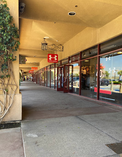 Shopping Mall «Desert Hills Premium Outlets», reviews and photos, 48400 Seminole Dr, Cabazon, CA 92230, USA