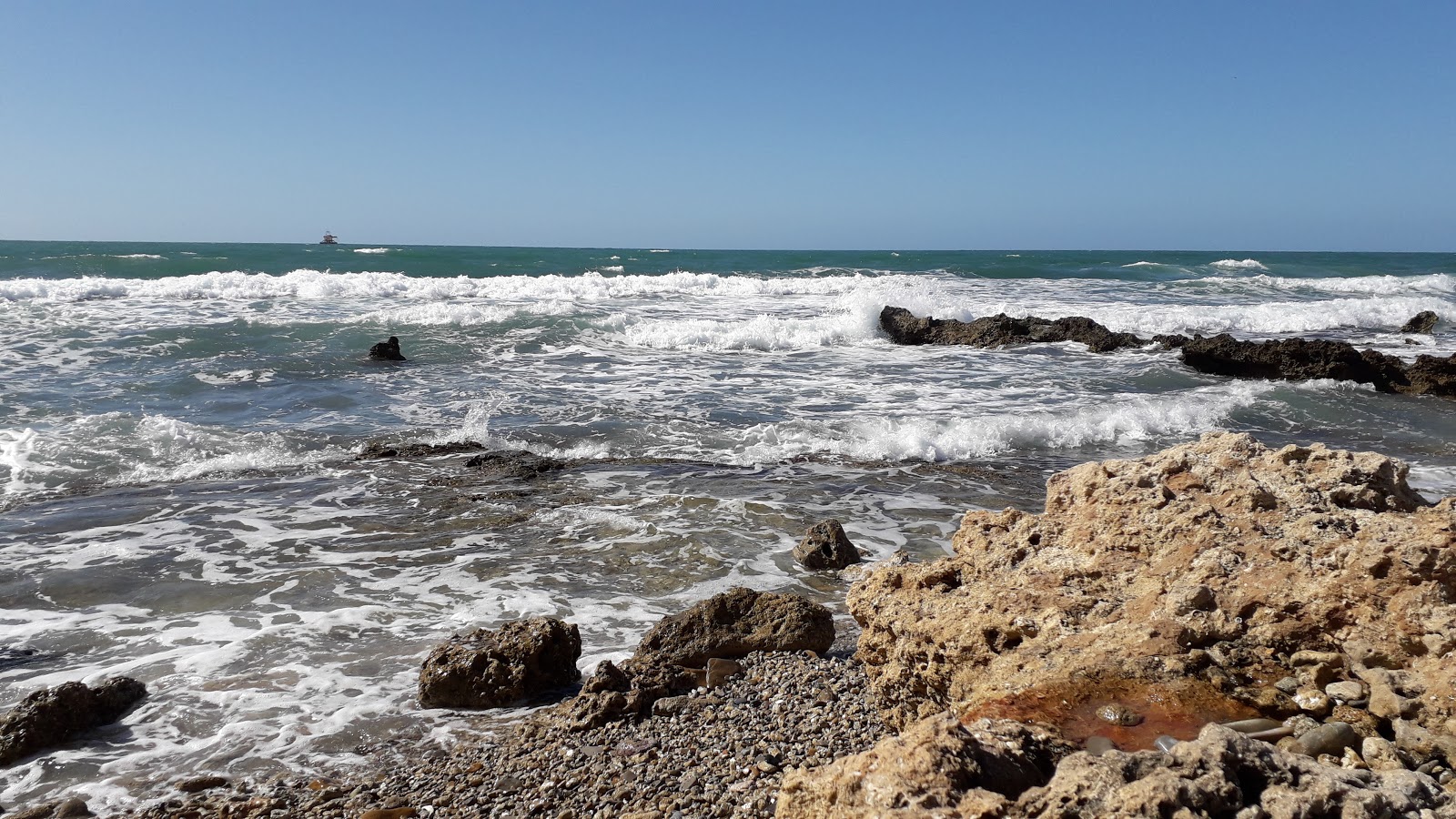 Φωτογραφία του Spiaggia Valdaliga ubicado en área natural