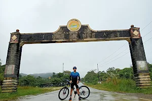 Infanta Quezon Welcome Arch (Gumian) image
