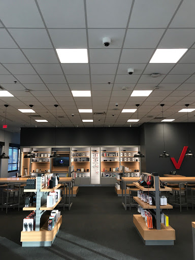 Cell Phone Store «Verizon», reviews and photos, 14949 Florence Trail #300, Apple Valley, MN 55124, USA