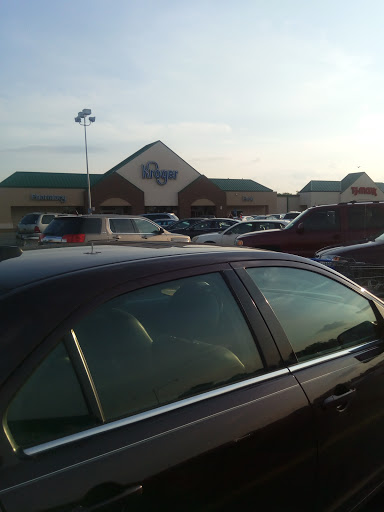 Grocery Store «Kroger», reviews and photos, 26130 Gratiot Ave, Roseville, MI 48066, USA