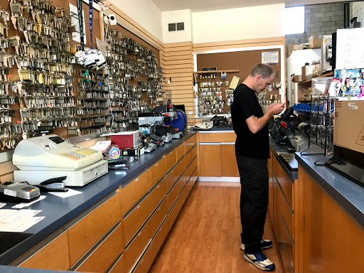 Locksmith «Advance Lock & Key», reviews and photos, 2524 Lincoln Blvd, Venice, CA 90291, USA