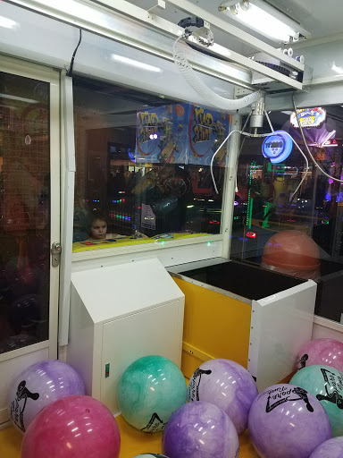 Bowling Alley «Spare Time Entertainment Center», reviews and photos, 3101 E Grand River Ave, Lansing, MI 48912, USA