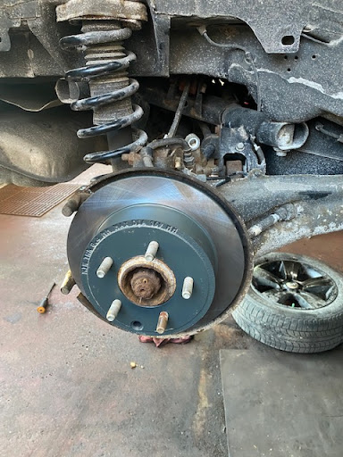 Auto Repair Shop «Greitens Auto Service», reviews and photos, 5804 W Bluemound Rd, Milwaukee, WI 53213, USA