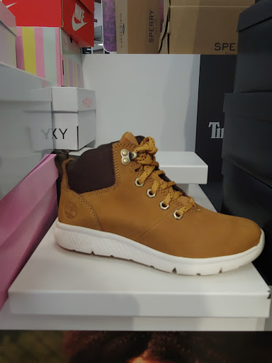 Shoe Store «Famous Footwear», reviews and photos, 1600 28th St, Boulder, CO 80301, USA