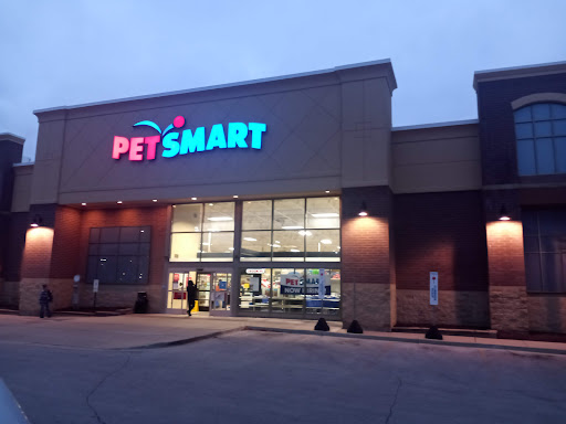 Pet Supply Store «PetSmart», reviews and photos, 5005 S 74th St, Greenfield, WI 53220, USA