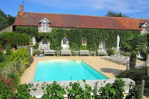 Domaine de Champouteau : Gîtes et chambres d'hôtes avec piscine, proche de Blois et des châteaux de la Loire, Loir et Cher image