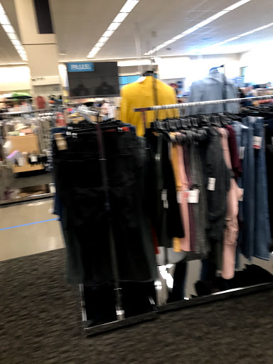 Department Store «Nordstrom Rack Glendale Fashion Center», reviews and photos, 227 N Glendale Ave, Glendale, CA 91206, USA