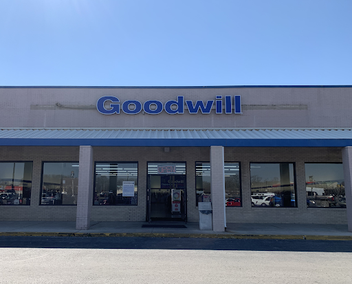 Goodwill Store Tullahoma, 1905 N Jackson St # 120, Tullahoma, TN 37388, Thrift Store