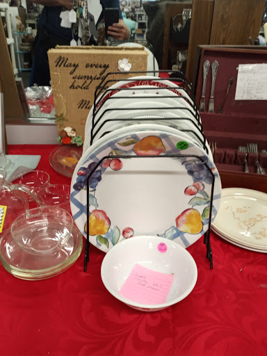 Shopping Mall «Village Square Shopping Center», reviews and photos, 2800 Recker Hwy, Winter Haven, FL 33880, USA