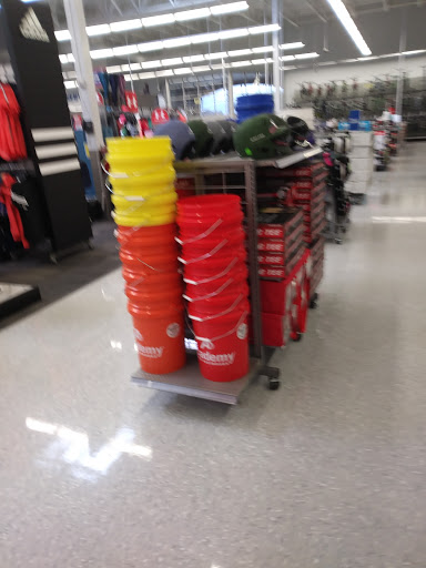 Sporting Goods Store «Academy Sports + Outdoors», reviews and photos, 2010 24th Ave NW, Norman, OK 73069, USA