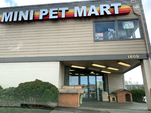 Mini Pet Mart, 1609 Virginia Ave, North Bend, OR 97459, USA, 