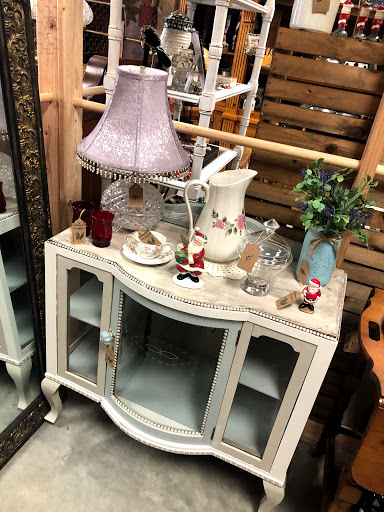 Auction House «Five Point Furniture & Auction», reviews and photos, 1125 New York Ave, St Cloud, FL 34769, USA