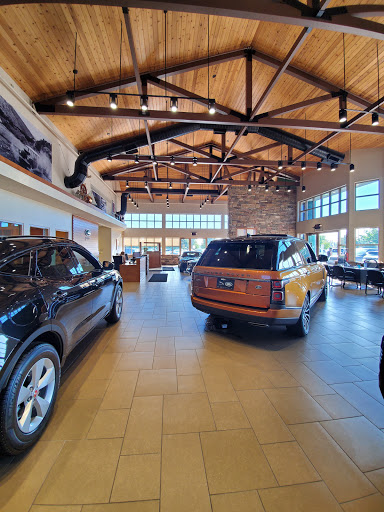 Land Rover dealer Warren