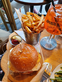 Hamburger du Restaurant de tapas Le Néo Café à Paris - n°7