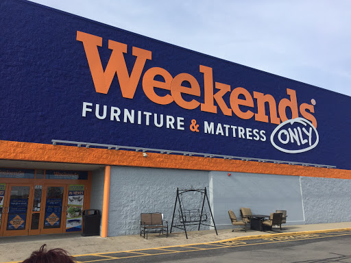 Weekends Only Furniture & Mattress, 8315 Center Run Dr, Indianapolis, IN 46250, USA, 